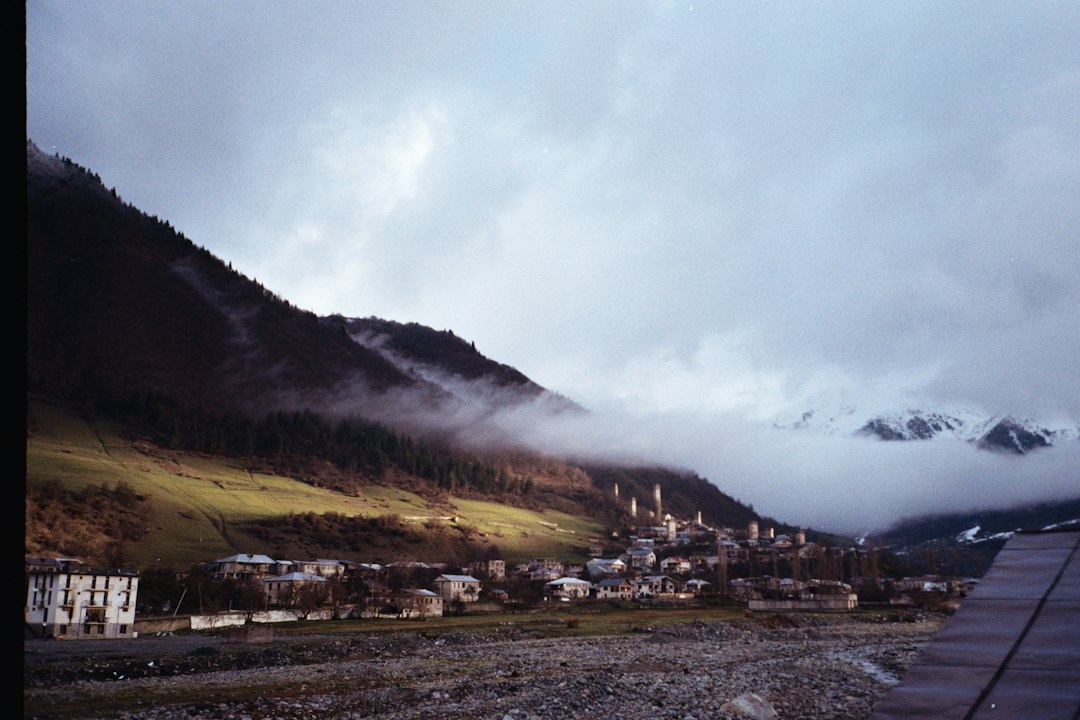 Turm von Svaneti: Mittelalterliche Wächter des Kaukasus - MPXX+J34 | Secret World Trip Planner