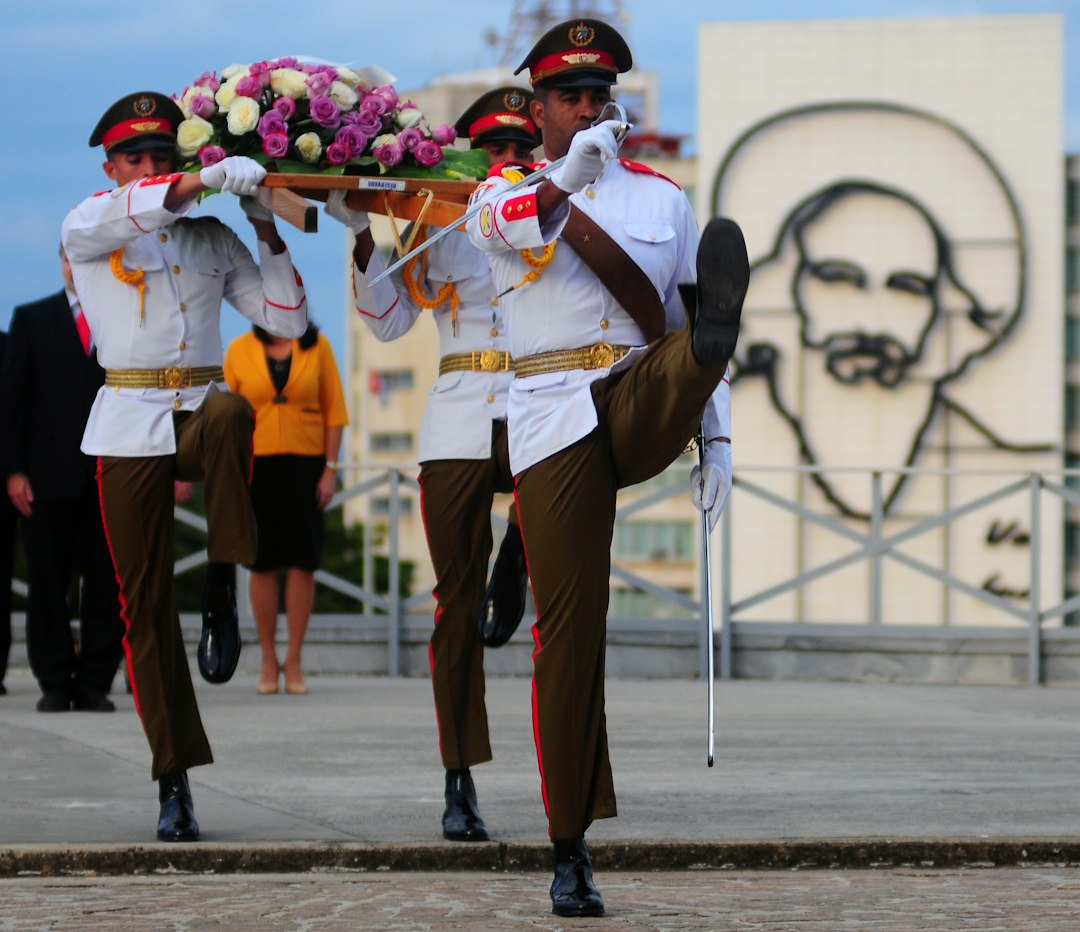 Camilo Cienfuegos: Geschichte und Kultur der kubanischen Revolution — Havana