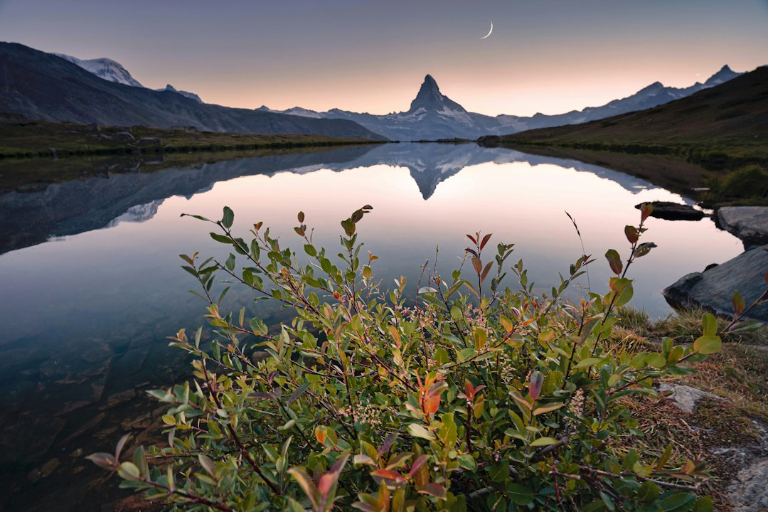 Riffelsee: Der See, der das Matterhorn spiegelt - Riffelsee | Secret World Trip Planner