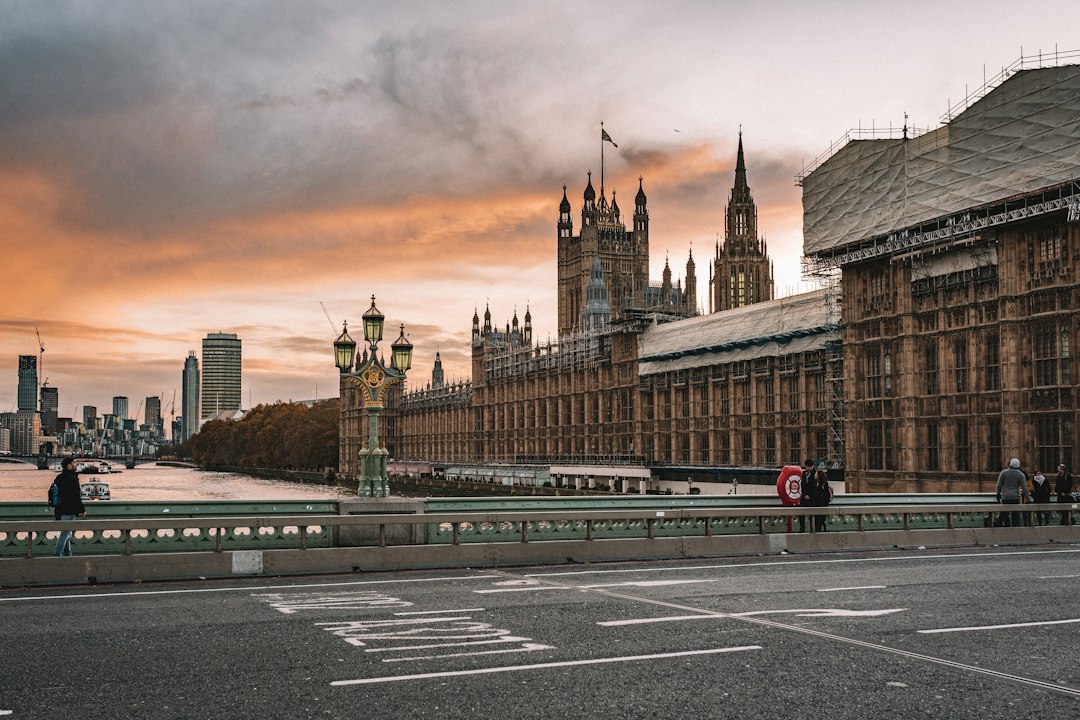 How to Plan an AI Trip to London in 2026: Complete Guide - Londra | Secret World Trip Planner