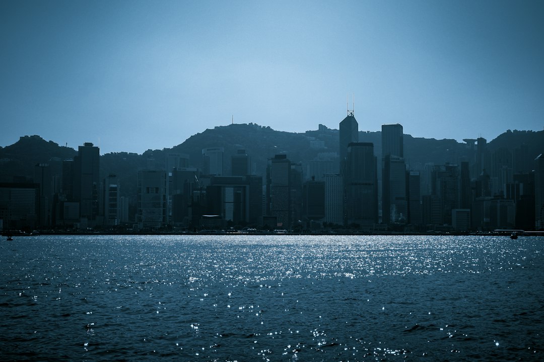 Die Magie des Uhrenturms von Kowloon - Tsim Sha Tsui | Secret World Trip Planner