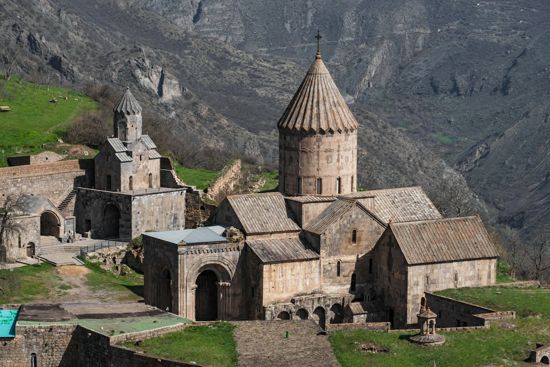 Tatev: Sonnenuntergang über der Vorotan-Schlucht — 3218