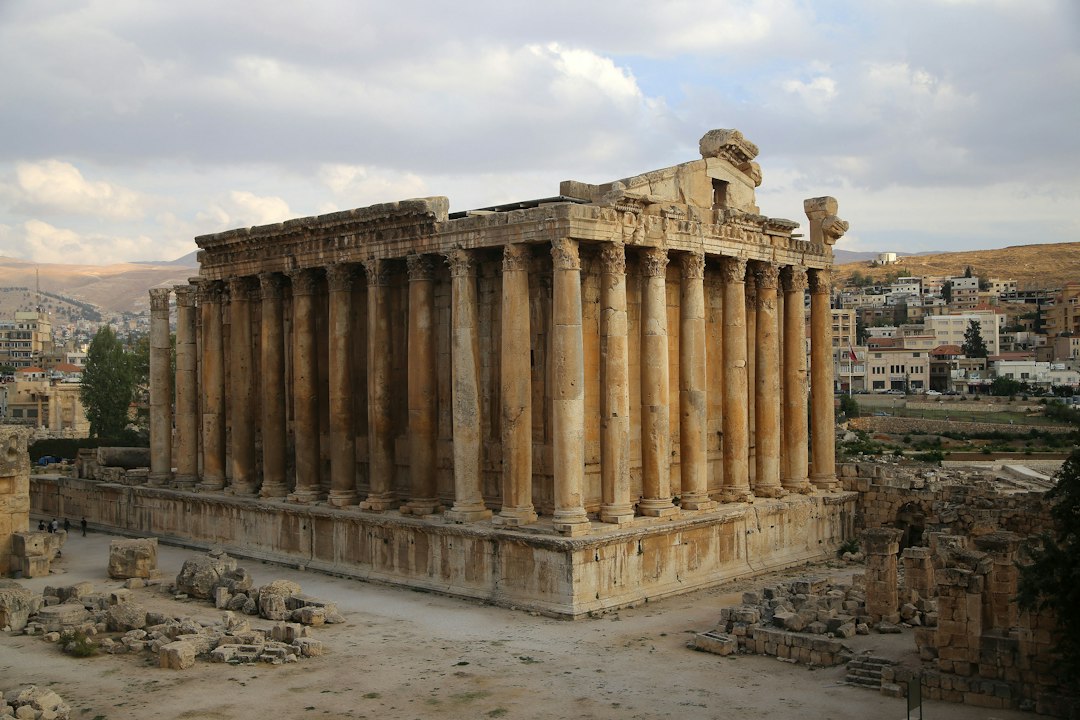 Baalbek: Die höchsten römischen Säulen im Libanon - 2644+W8R | Secret World Trip Planner