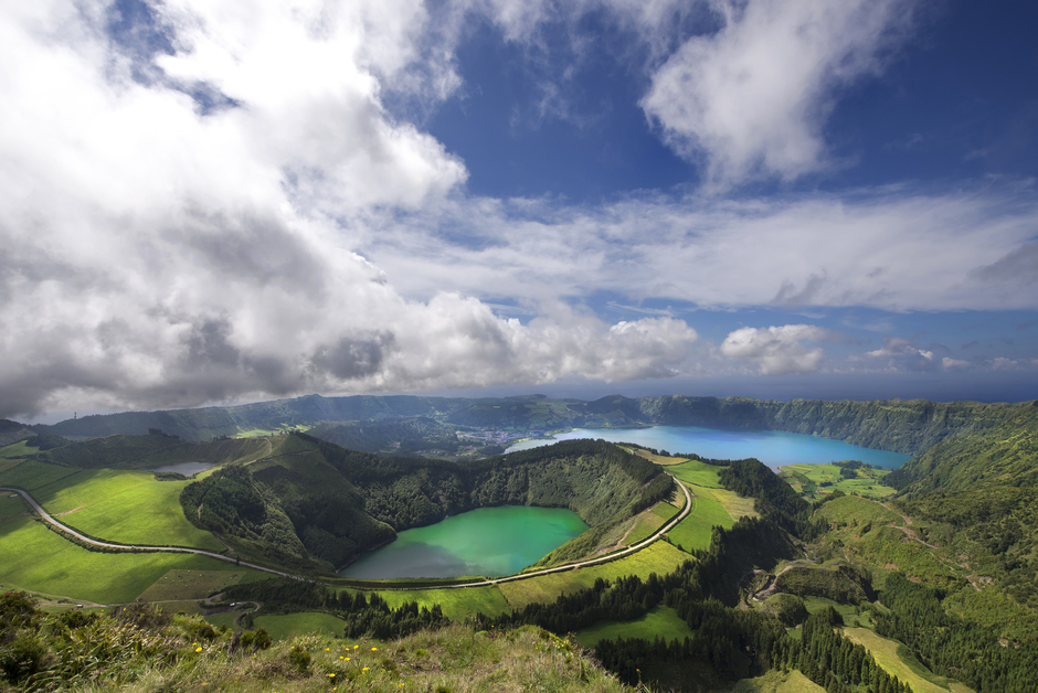 Crater lake Lagoa de Santiago,Azores Islands — Lagoa de Santiago