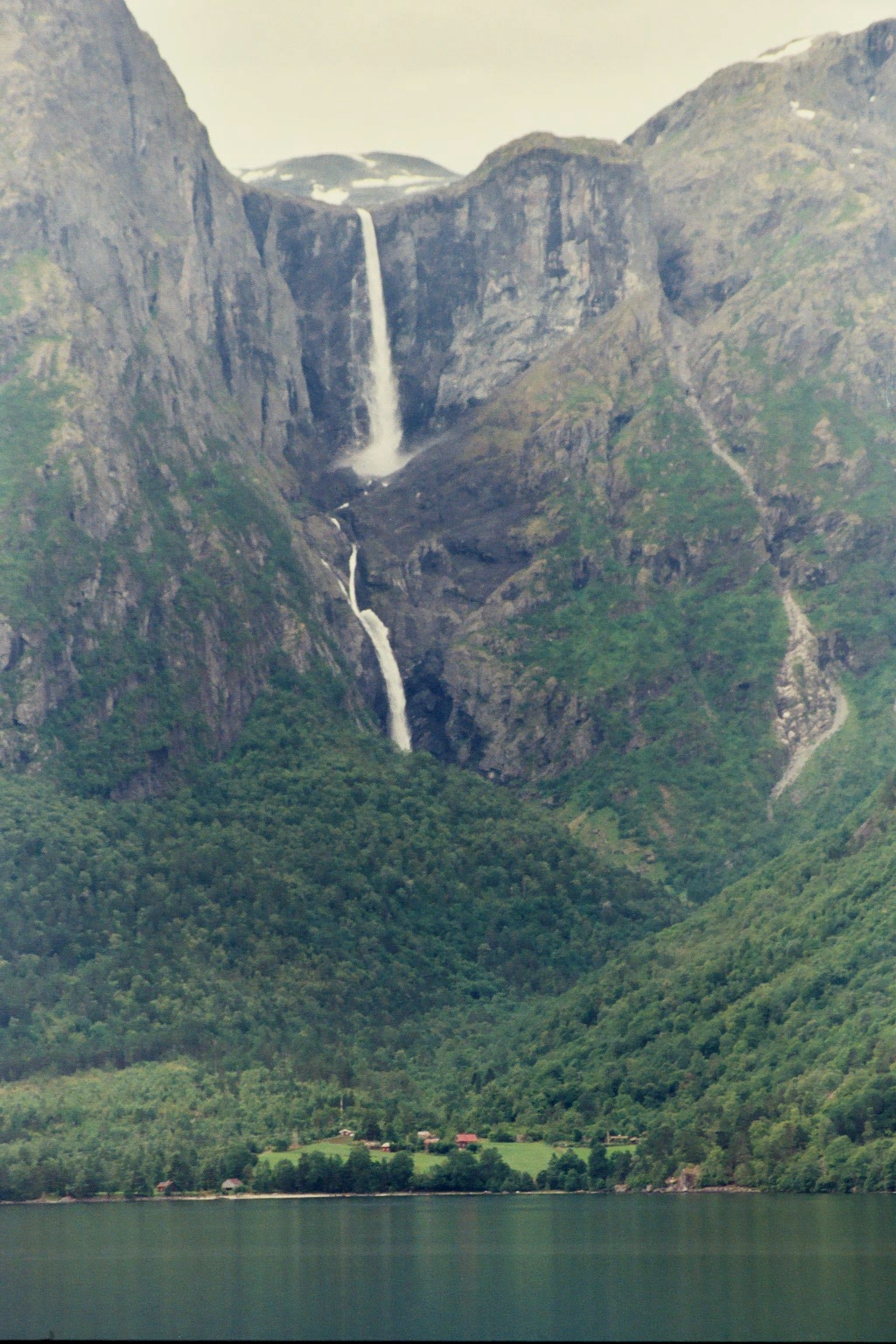 Mardalsfossen - One of the highest waterfall of Norway - 6472 Eikesdal | Secret World Trip Planner