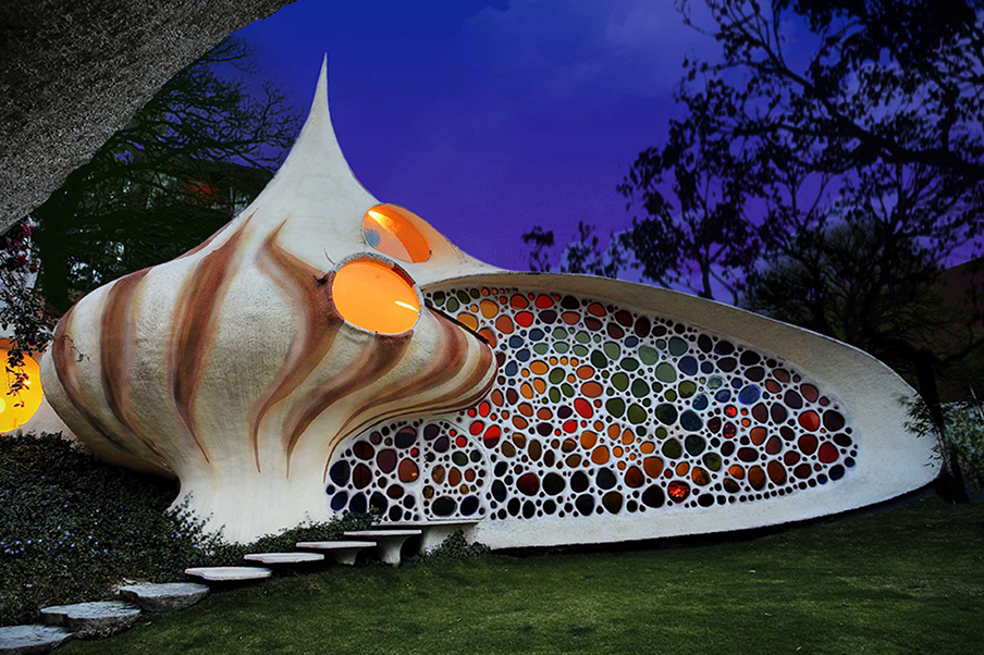 Nautilus House - Ein fantastisches Haus in der Form einer Muschel. — Naucalpan de Juárez