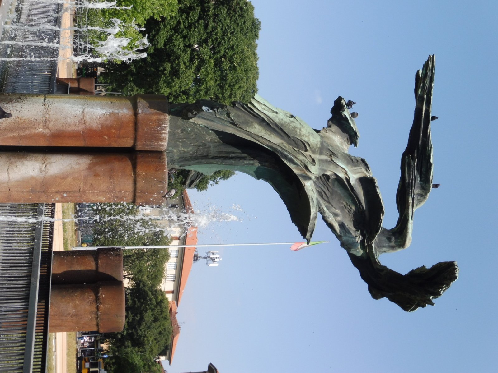 The fountain-monument to the Sailors of Italy - Milano | Secret World Trip Planner