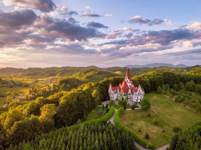 Impero del divorzio - Jurjevec | Secret World Trip Planner