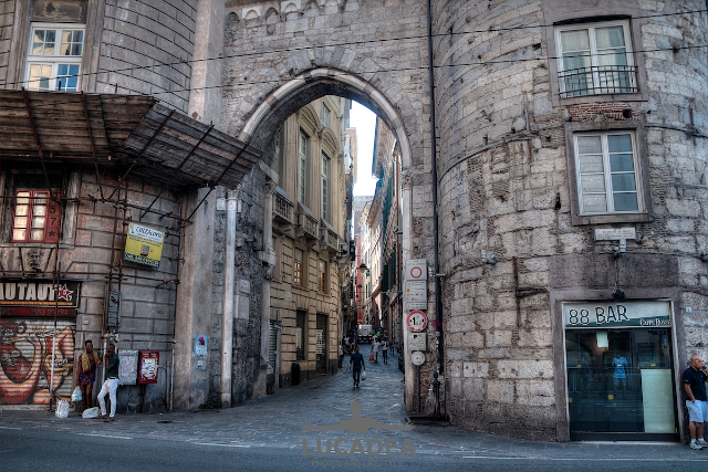 Der Spektralkombi von Porta dei Vacca — Genova