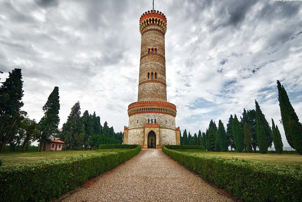Monumental tower of San Martino - Desenzano del Garda | Secret World Trip Planner