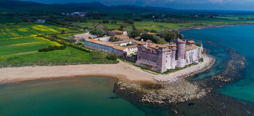 Burg von Santa Severa - Castello Santa Severa | Secret World Trip Planner