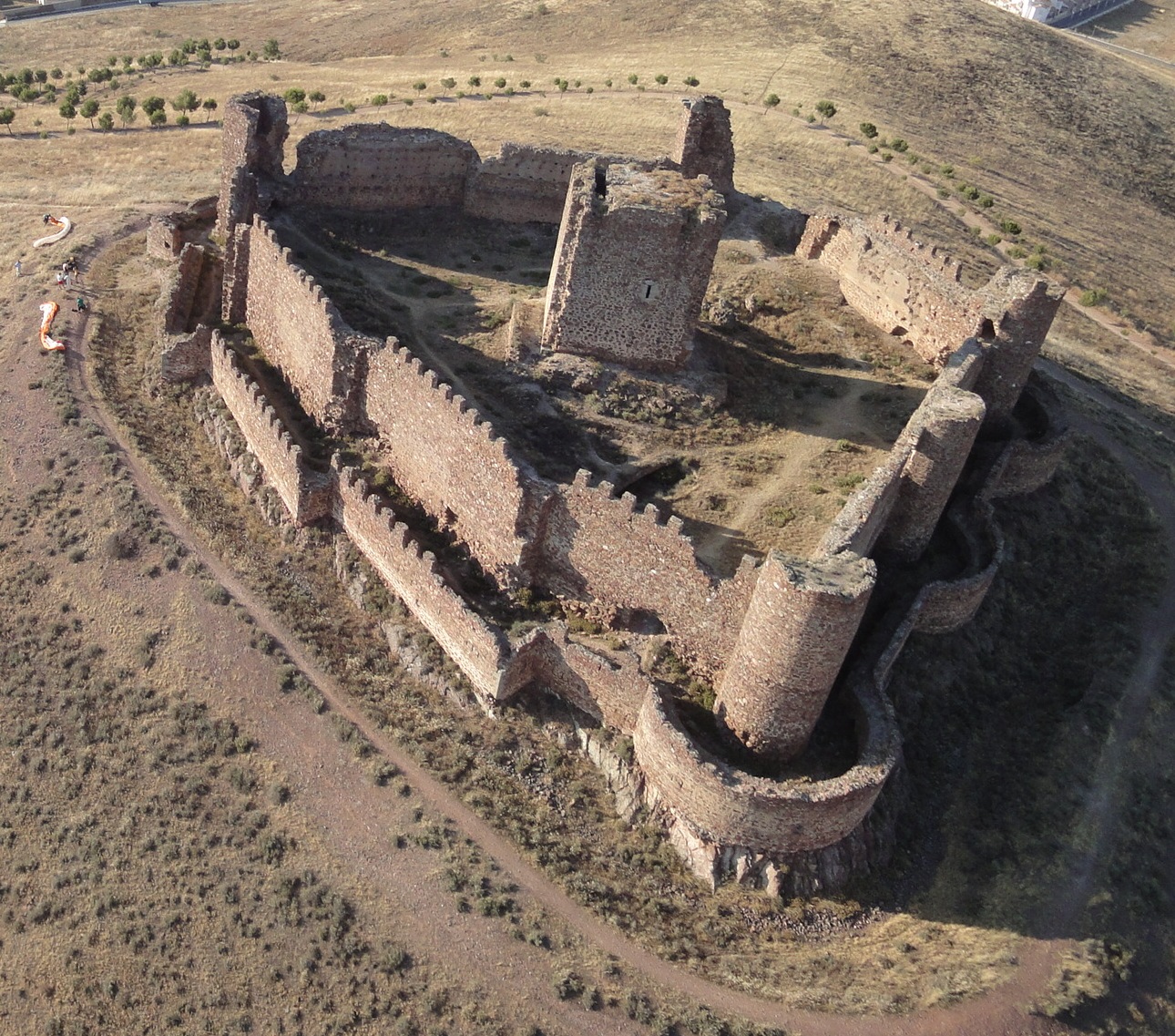 Castello di Almonacid de Toledo - Almonacid de Toledo | Secret World Trip Planner