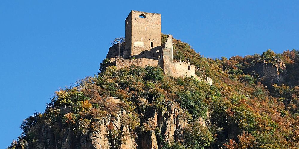 Castel Neuhaus - Terlano | Secret World Trip Planner