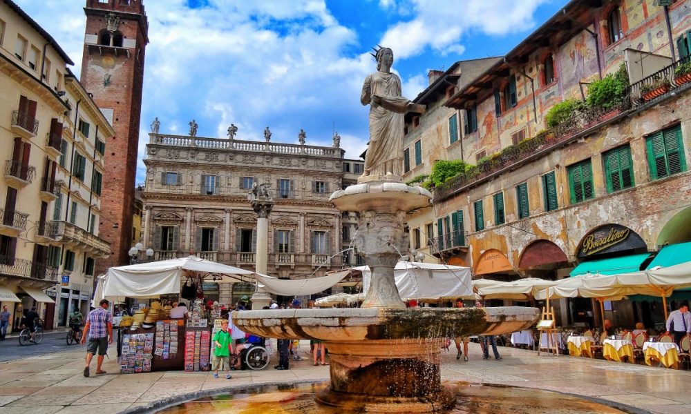 Verona und die schöne Piazza Erbe — Verona