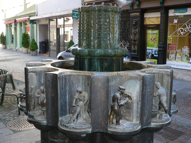 Zunftbrunnen ( Zunftbrunnen ) - Reutlingen | Secret World Trip Planner