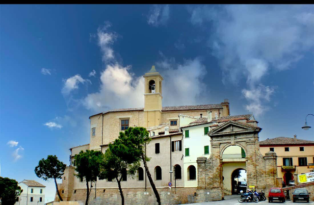 Morro d'Alba, desa anggur Lacrima - Morro d'Alba | Secret World Trip Planner