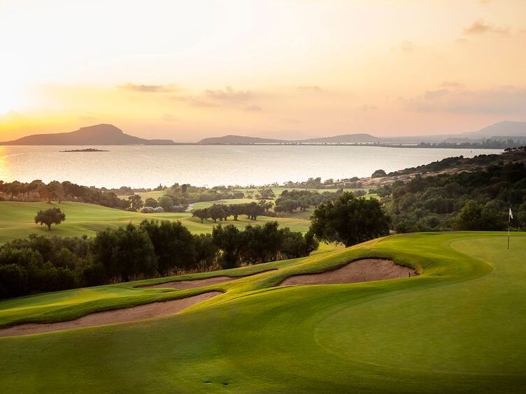 The impressive seaside Dunes Golf Course — Gargaliani