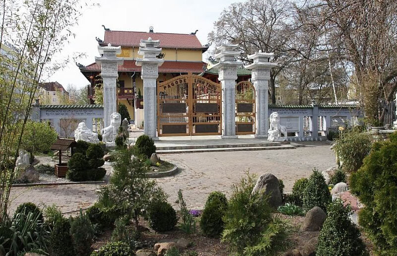 Berlin: The Linh Thuu Pagoda - Berlin | Secret World Trip Planner
