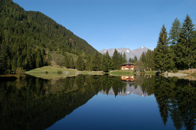 Roe Lake - Fazzon | Secret World Trip Planner
