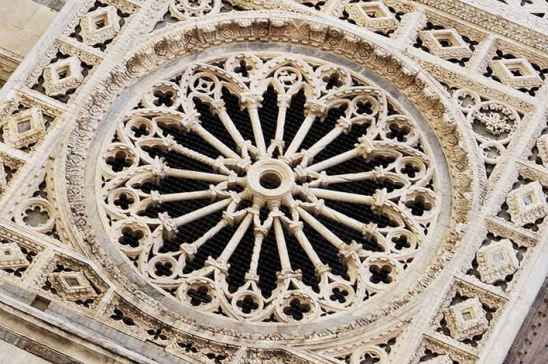 Kathedraal van St. Andrew - Carrara | Secret World Trip Planner