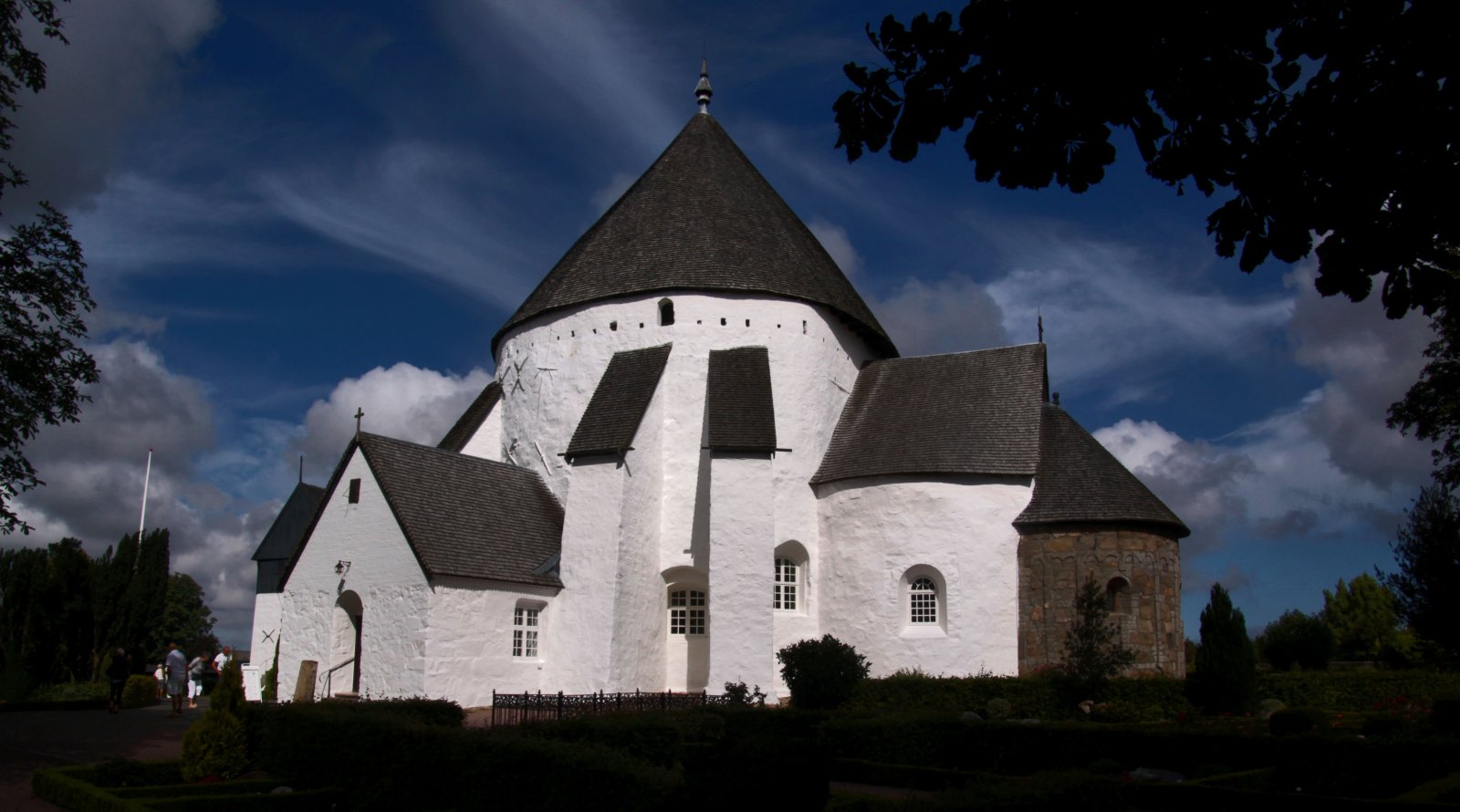 Dänemark | Østerlars Kirche, die älteste der Insel - Gudhjem | Secret World Trip Planner