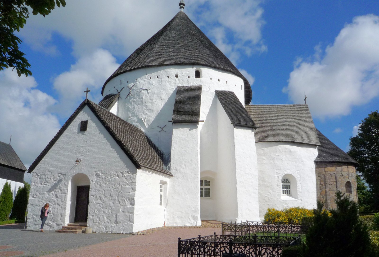 Dänemark | Østerlars Kirche, die älteste der Insel - Gudhjem | Secret World Trip Planner