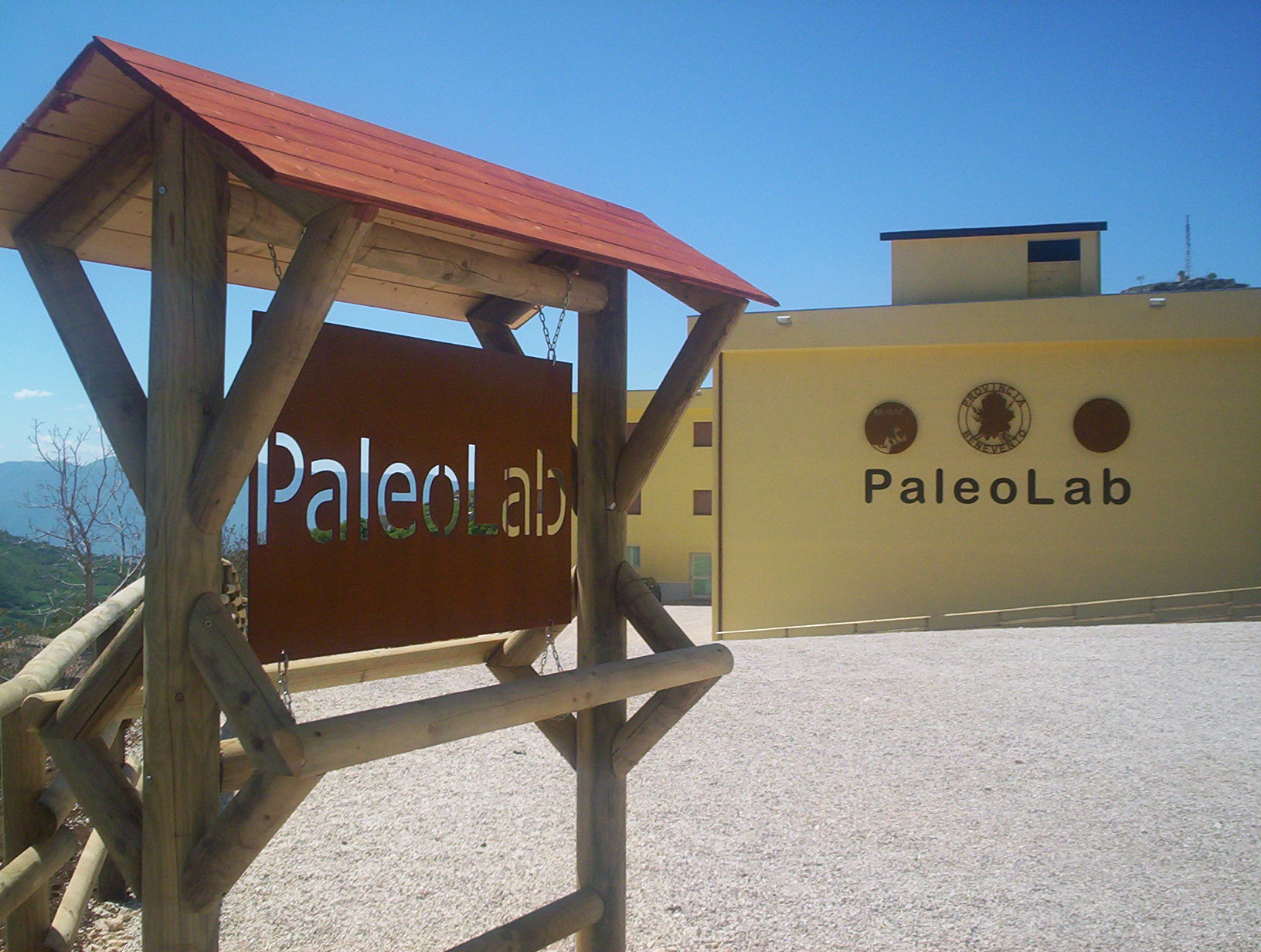 PaleoLab - Ģeopaleontoloģiskais parks - Pietraroja | Secret World Trip Planner