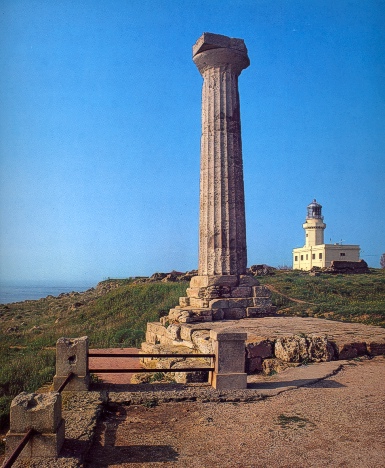 Mercusuar Capo Colonna - Faro di Capo Colonna | Secret World Trip Planner