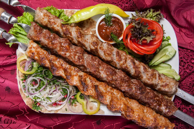 Il kebab - Kılıçcılar Sk. No:5 | Secret World Trip Planner