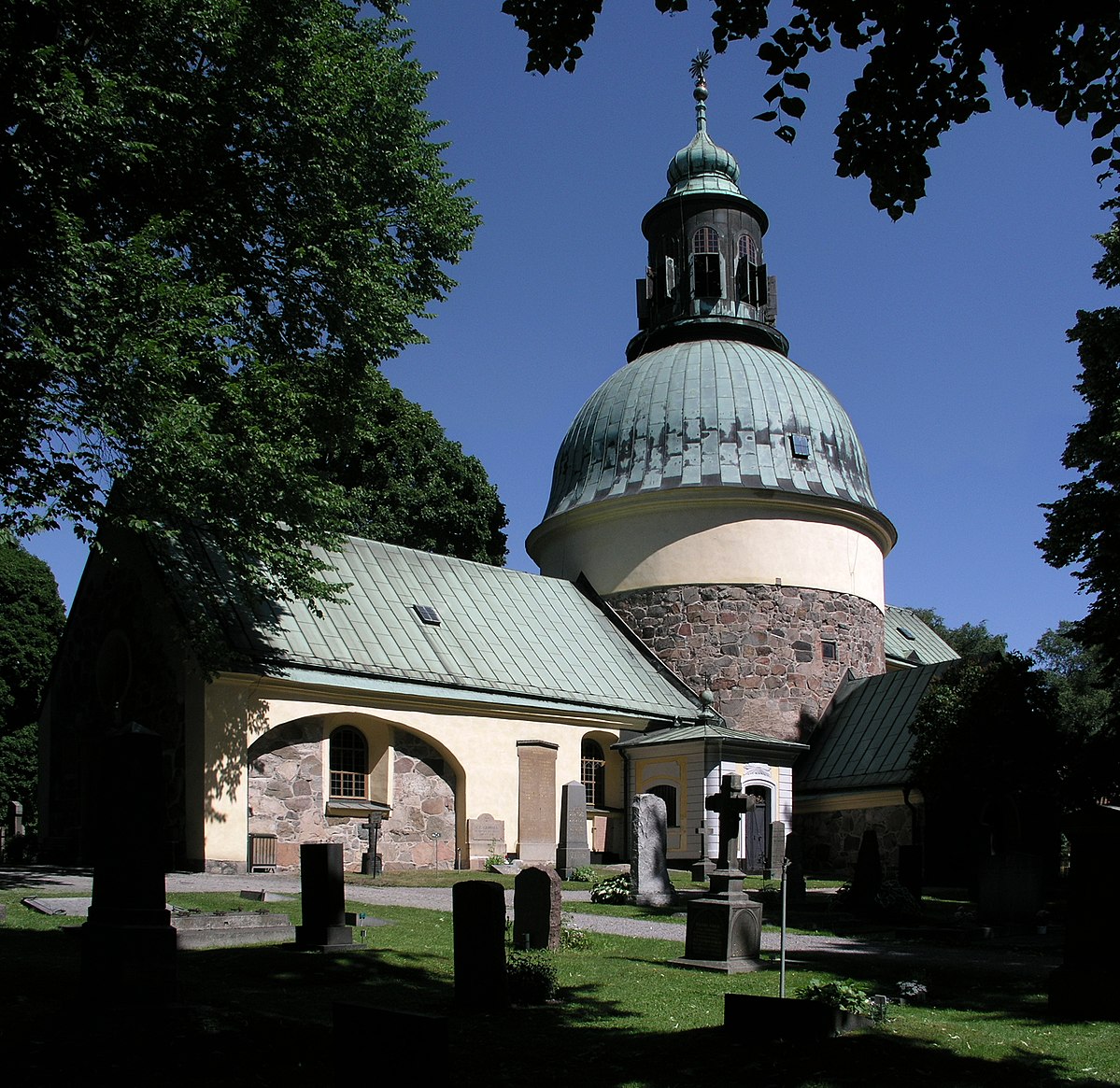 Mittelalterliche Kirche von Solna — Prostvägen 14