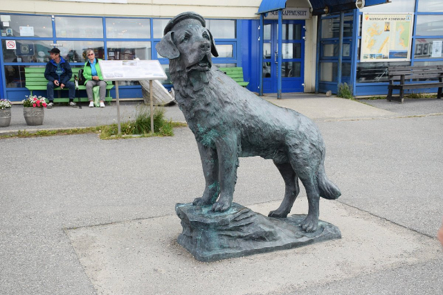 La Statua di Bamse — Holmen 4B