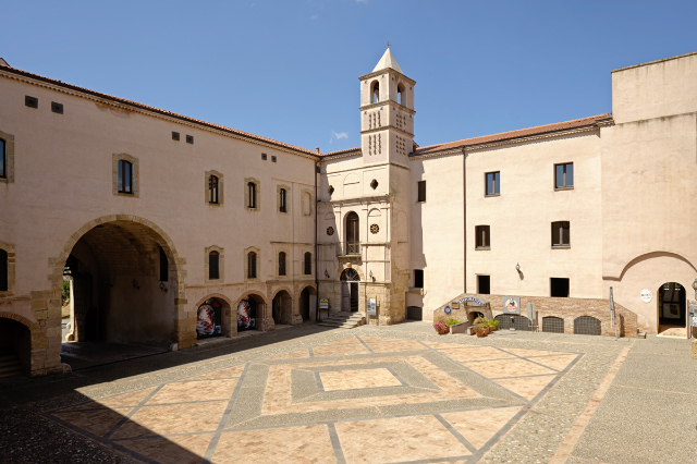 Baronský hrad - Policoro | Secret World Trip Planner