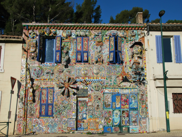 House of the one who paints - Roquevaire | Secret World Trip Planner