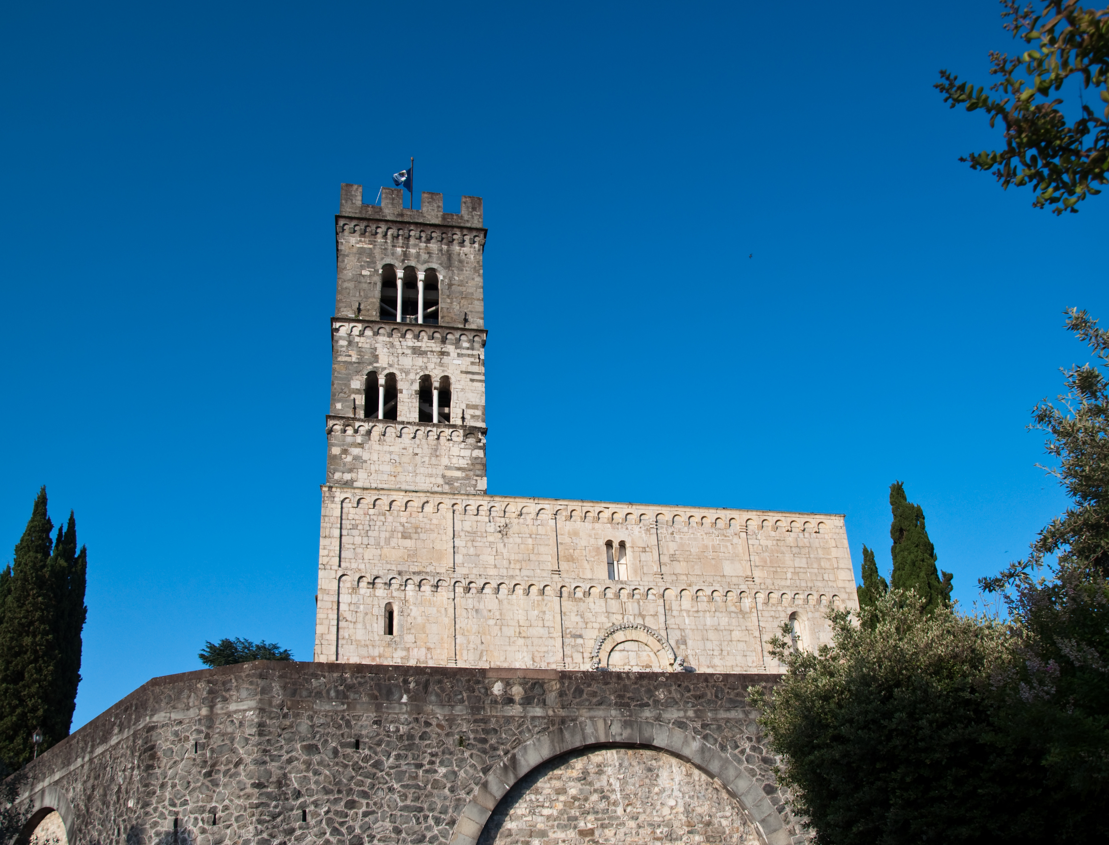 Kathedrale von Barga - Barga | Secret World Trip Planner