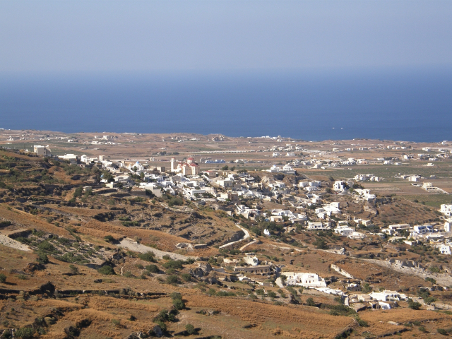 Von Fira nach Kamari: Eine malerische Fahrt durch das Herz von Santorin - Santorini | Secret World Trip Planner