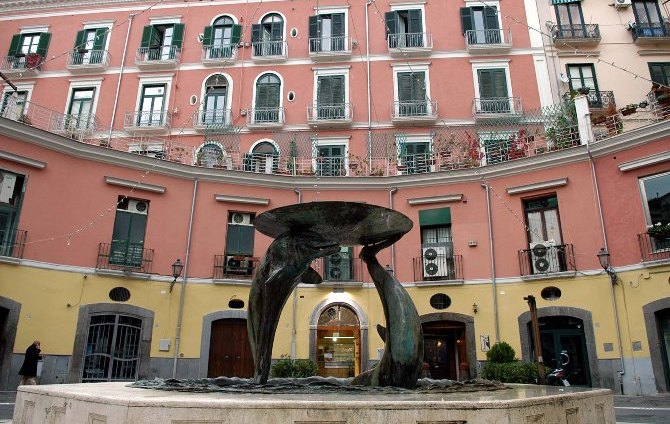 Salerno: Izurde Iturria - Salerno | Secret World Trip Planner