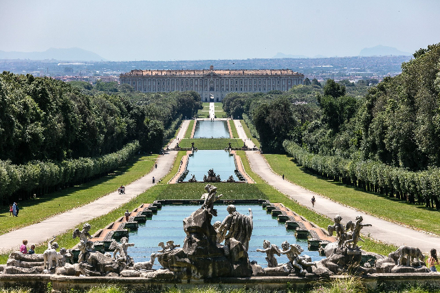 Der Königspalast von Caserta — Caserta