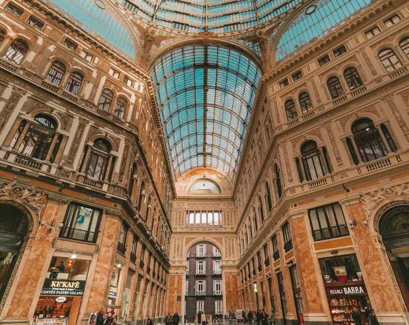 Columbia Umberto Tôi - Galleria Umberto I | Secret World Trip Planner
