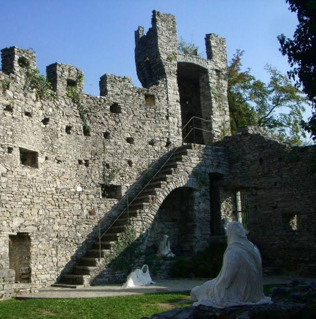 Schloss Vezio - Perledo | Secret World Trip Planner
