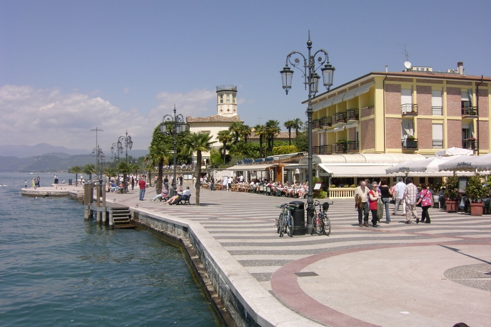 Lazise - Verona | Secret World Trip Planner