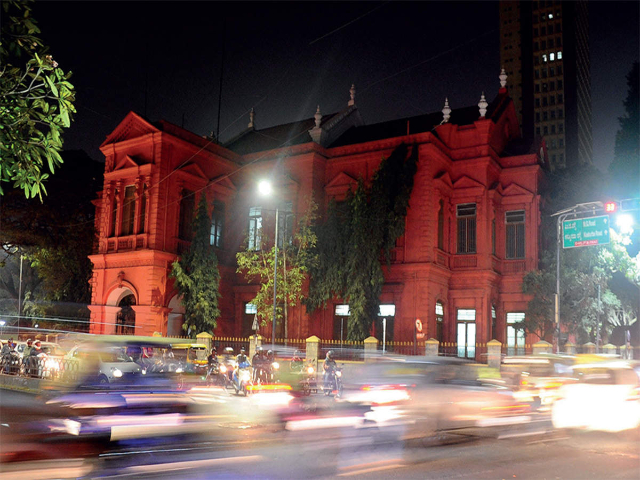 Mayo Hall: Un edificio governativo decorato — Bengaluru