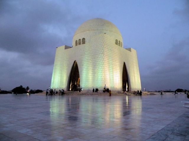 Mausoleo di Jinnah - Karachi | Secret World Trip Planner