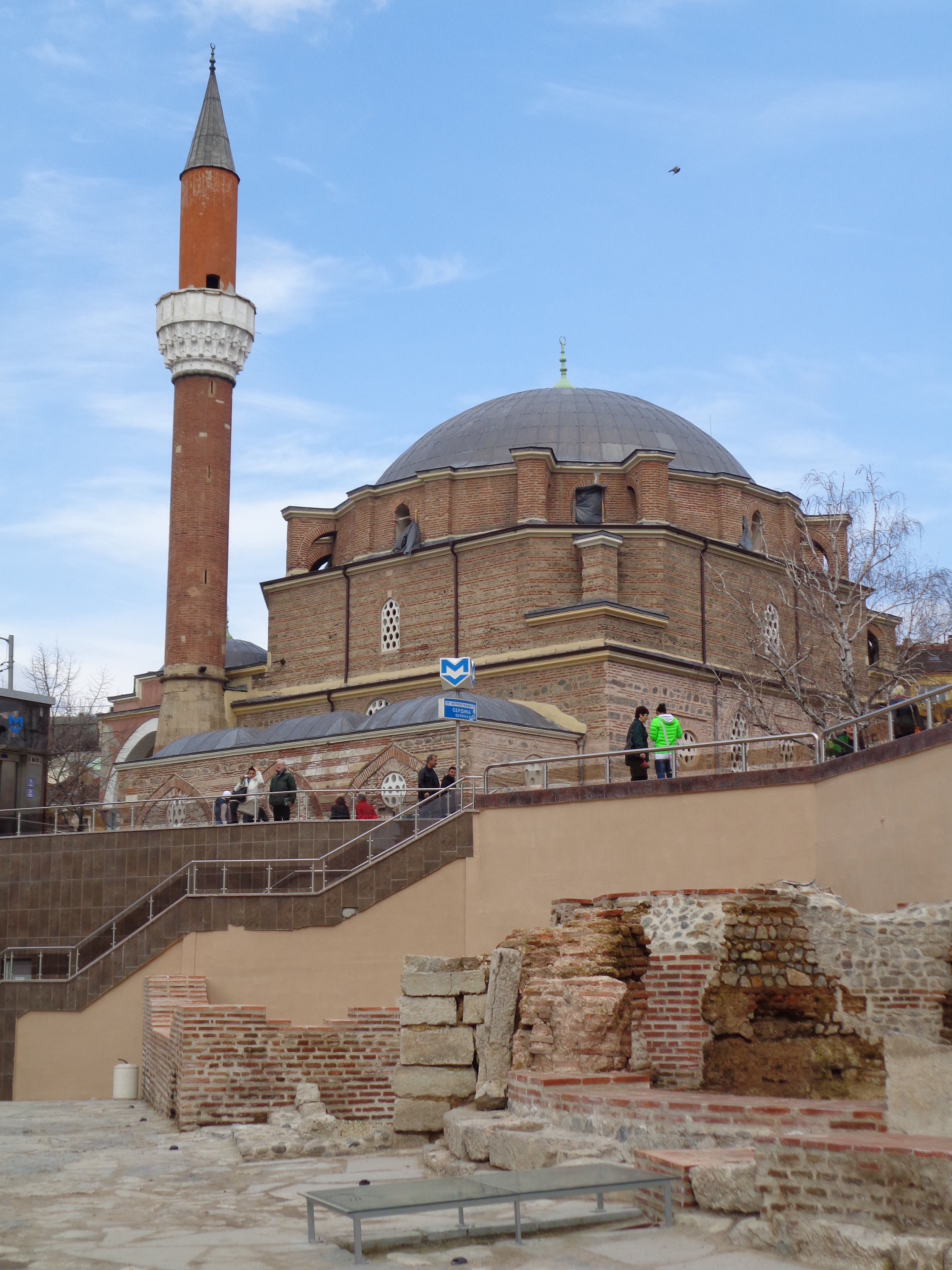 Bulgaria: Kodi Seyfullah Efendi Camii ( Banya Bashi Mosque ) - Sofia | Secret World Trip Planner
