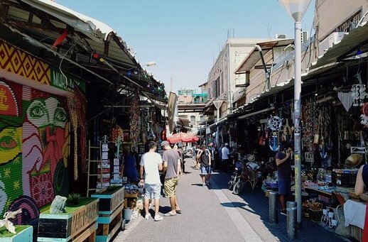 Tel Avivis und der Jaffa-Flohmarkt — Tel Aviv-Yafo
