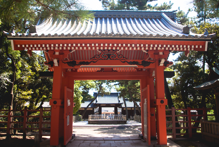 Osaka's Sumiyoshi Taisha is one of Japan's oldest shrines - Kita, Osaka | Secret World Trip Planner