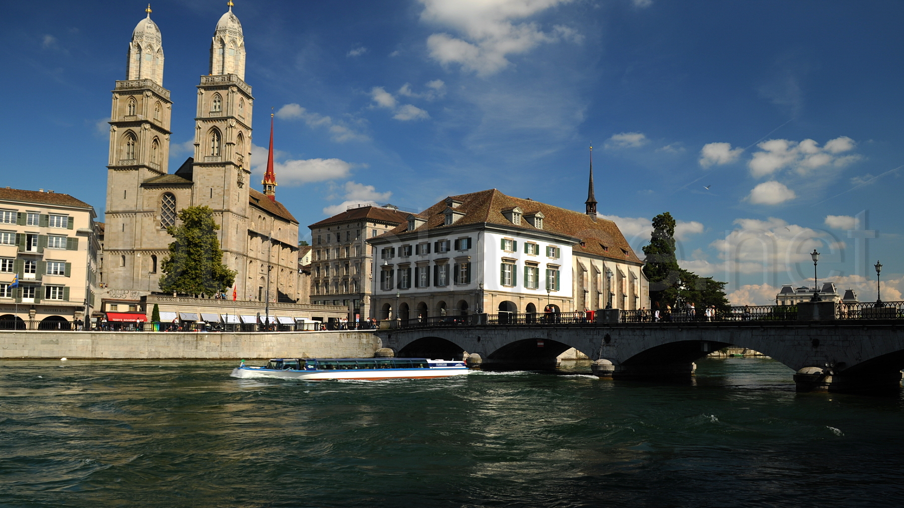 “Great Minister” church( Grossmünster ) — Zürich