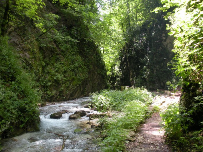 Infernaccio szurdok és a Szent Leonárd remeteség - Montefortino | Secret World Trip Planner