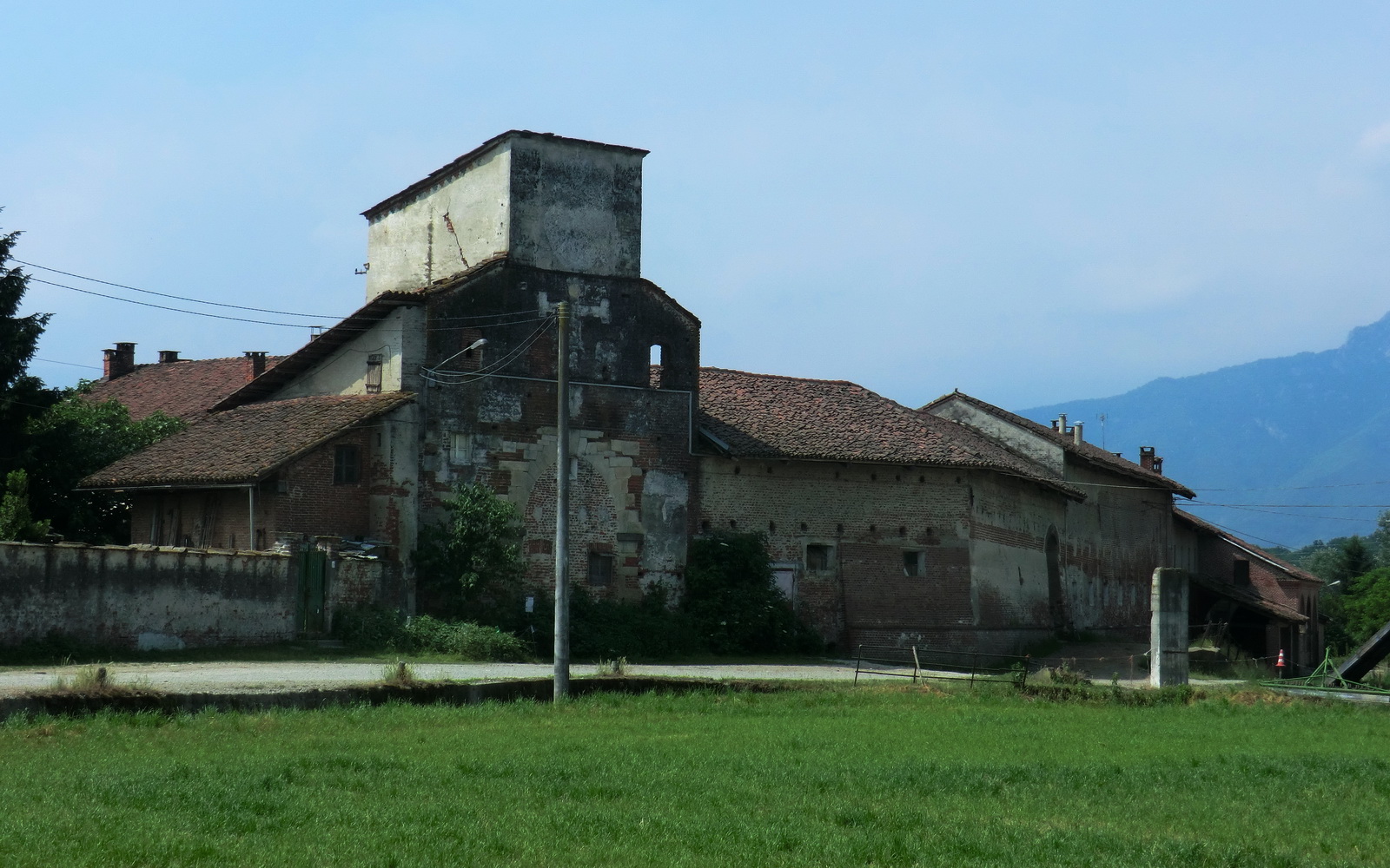 Abbey of Santa Maria di Staffarda - Staffarda | Secret World Trip Planner