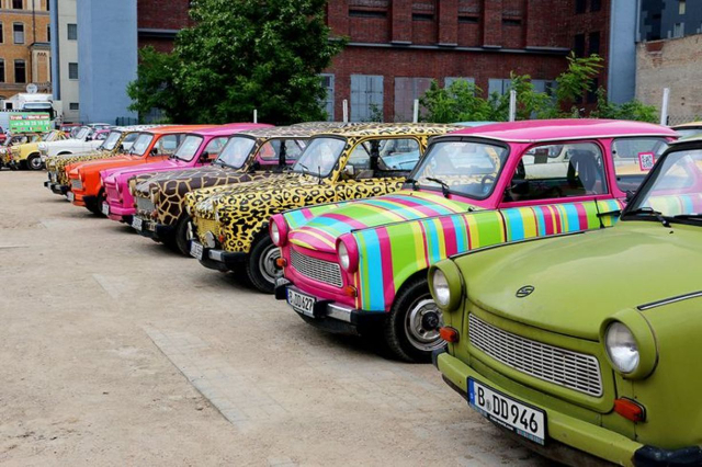 Βερολίνο αυτο-οδηγούμενη εκδρομή Trabi Tour - Berlin | Secret World Trip Planner