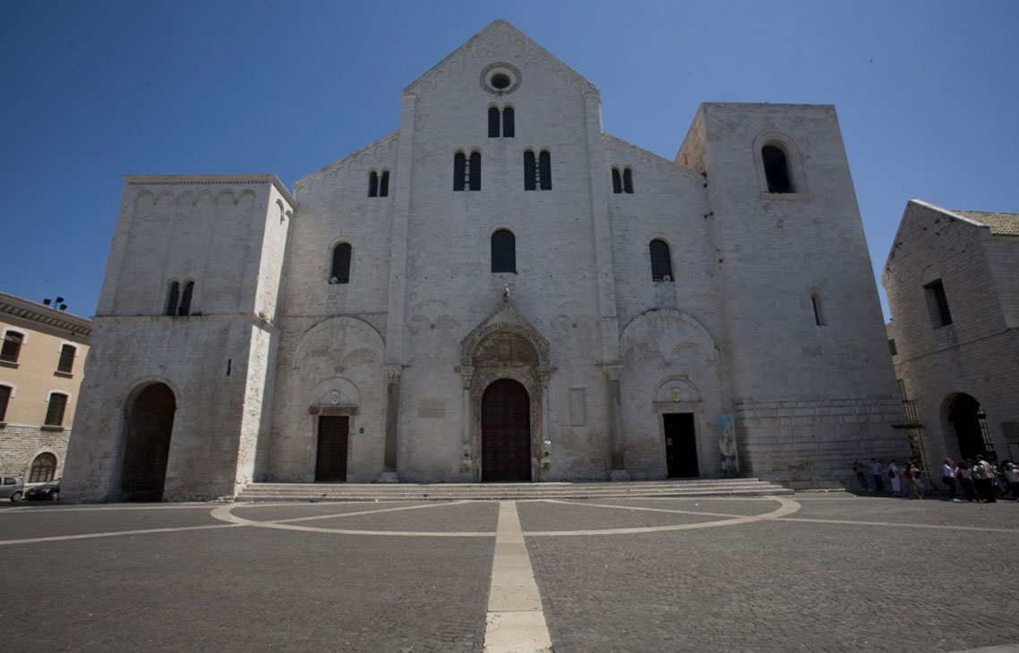 Basilika St. Nikolaus - Bari | Secret World Trip Planner
